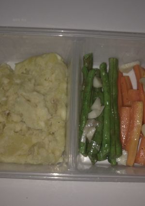 Foto resep Mashed potato & veggie (bekal sehat)