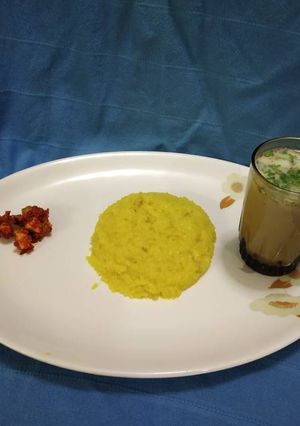 A picture of Plain Khichdi with Buttermilk.