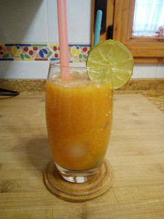 Una foto de Smoothie Yellow