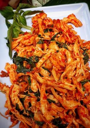 Foto resep Ayam Suwir Kemangi.