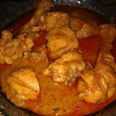 A picture of Chicken qorma.