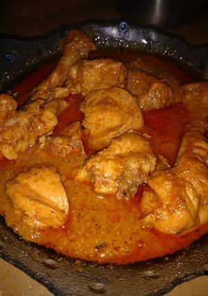 A picture of Chicken qorma.