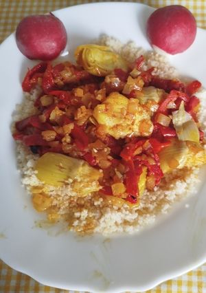 Una foto de Cuscús con corazones de alcachofas y pimientos del piquillo