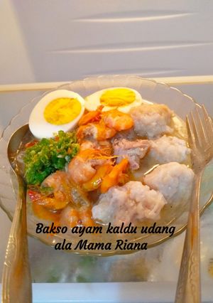 Foto resep Bakso Ayam Kaldu Udang ala Mama Riana