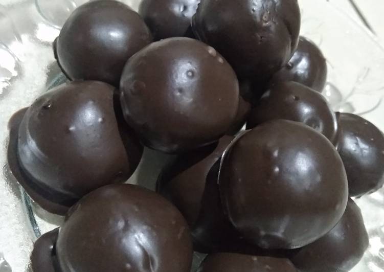Langkah Mudah untuk Menyiapkan Bola Biskuit Coklat yang Enak
