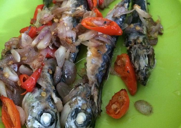 Resep Ikan Salem pedas Lezat