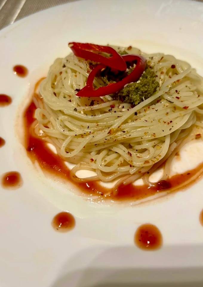 Спагеті з соусом песто🍝