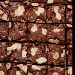 A picture of Easy Fudge Brownies.