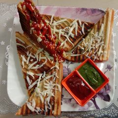 A picture of Veg cheese sandwich.