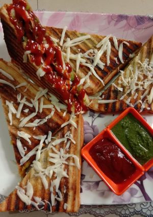 A picture of Veg cheese sandwich.