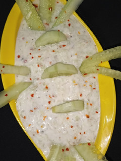 खीरे का रायता (kheere ka raita recipe in hindi) रेसिपी मुख्य फोटो