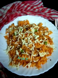 चीजी रेड चिली पास्ता (Cheesy red chilli pasta recipe in hindi) रेसिपी मुख्य फोटो