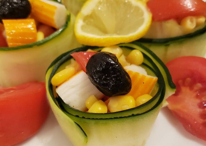 Comment pour Préparer  Récompensé Salade de maïs, tomate, courgette et surimi