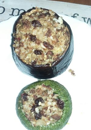 Una foto de Zapallito y berenjena rellenos