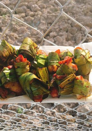 Hình của món Gà chiên lá dứa.