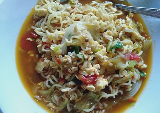 Resep Indomie Tek Tek oleh Davina Putri - Cookpad