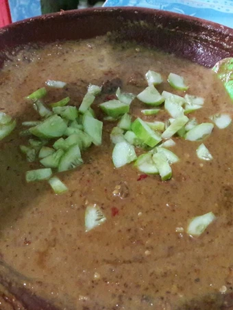 Cara Simple Membikin Resep  Rujak timun bumbu kacang spesial yang Enak, Bikin Ketagihan