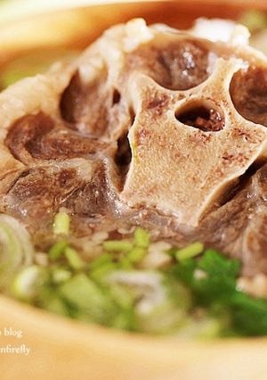團年靚湯清燉蘿蔔牛尾湯 的食譜成品照片