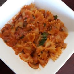 A picture of Creamy mushroom( farfalle pasta.
