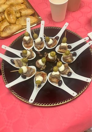 Foto principal de Entrante de anchoa casera con mozzarella y mermelada de tomate