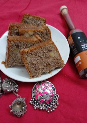 A picture of Whole wheat walnut cake bytes.