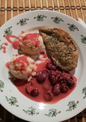 GM rozmaringos csirke pirított darával és meggyszósszal recept fotója