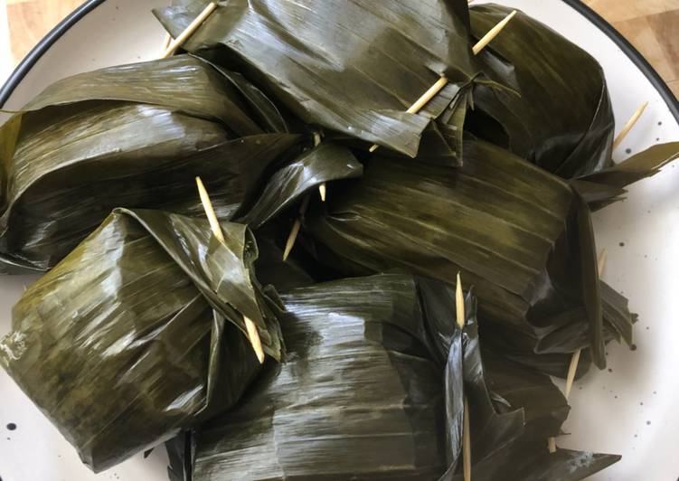 Lemper Ayam (Steamed Sticky Rice with Umami Chicken Layered)