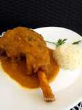 Codillo de cordero en salsa