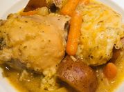 A picture of slow cooker chicken thighs