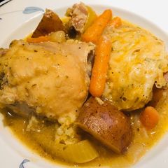 A picture of Crockpot Chicken 🐔 Pot Pie with Cheesy Biscuits.