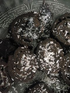 પારલે બિસ્કીટ રોલ (Parle Biscuits Roll Recipe In Gujarati) રેસીપી મુખ્ય ફોટો