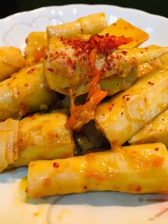 Hình của món Măng kho cay.