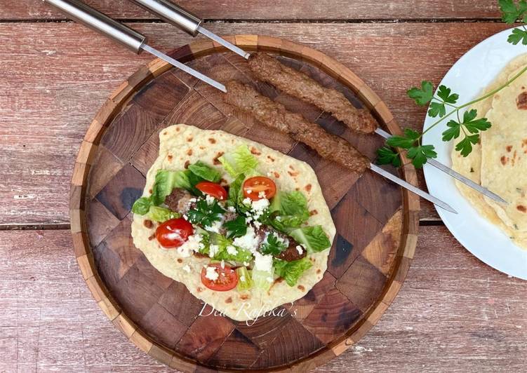 Langkah Mudah untuk Menyiapkan Beef Kofta Kebabs with Yoghurt Flatbread yang Menggugah Selera