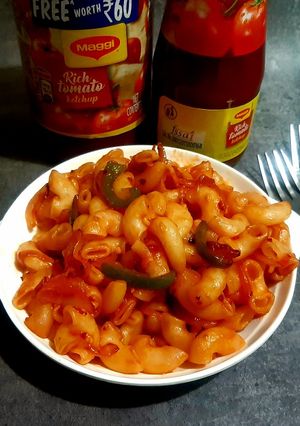 A picture of Saucy macaroni.