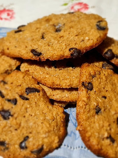 Una foto de Cookies de Avena y Chispas de Chocolate 🍫. Súper fácil