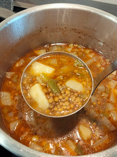 Una foto de Lentejas viudas con chayote