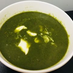 A picture of Palak soup.