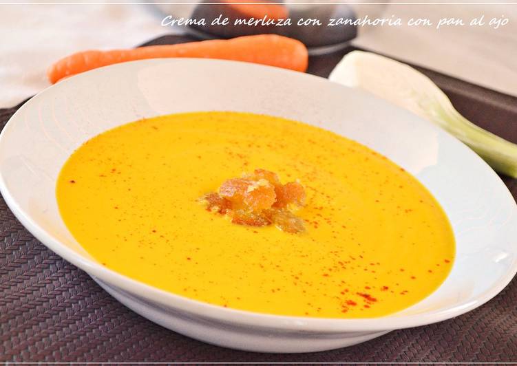 Crema de merluza y zanahoria con pan de ajo (Thermomix)
