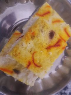 बंगाली स्टीम्ड संदेश (Bengali Steamed sandesh recipe in Hindi) रेसिपी मुख्य फोटो