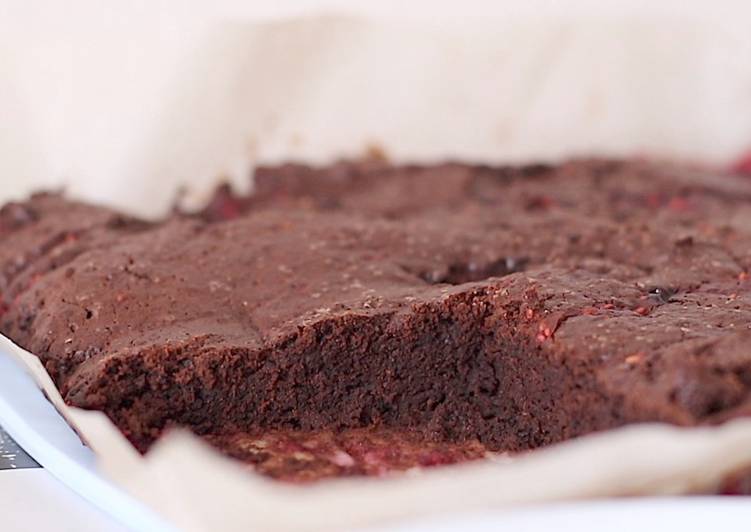 Steps to Make Ultimate Brownies and raspberries