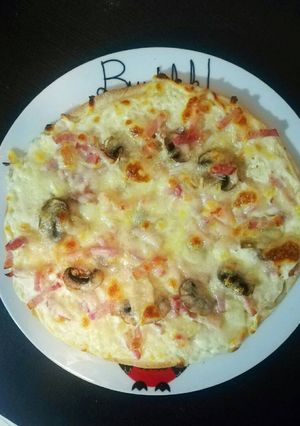 Foto principal de Pizza carbonara con champiñones