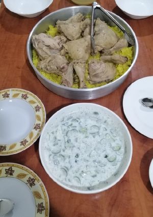 صورة لوصفة رز مع فخاد او خيار بلبن