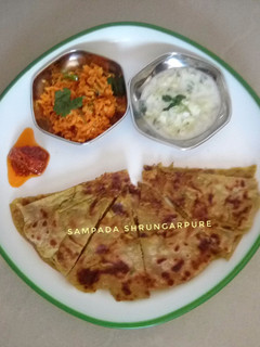 स्टफ आलू पराठा (aloo paratha recipe in marathi) रेसिपी चे मुख्य फोटो