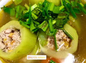 Hình của món Canh bầu nhồi thịt ngon lành bổ dưỡng 🍲葫加猪肉汤🥣.