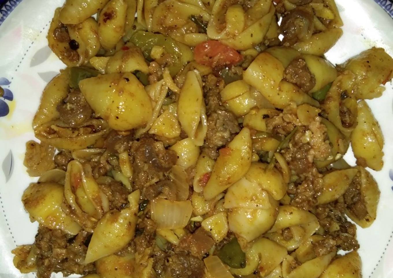 Qeema shell pasta