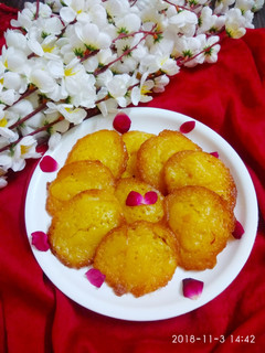 केसर मालपुआ (Kesar malpua recipe in hindi) रेसिपी मुख्य फोटो