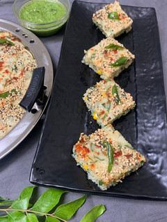 ઓટ્સ રવા પાલક કોર્ન ઢોકળા (Oats Rava Palak Corn Dhokla Recipe In Gujarati) રેસીપી મુખ્ય ફોટો