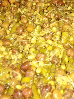 ग्वार फली अंकुरित मूंग चने की सब्जी (Gawar fali ankurit moong chane ki sabzi recipe in hindi) रेसिपी मुख्य फोटो