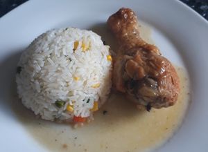 Una foto de Pollo a las brasas en cacerola