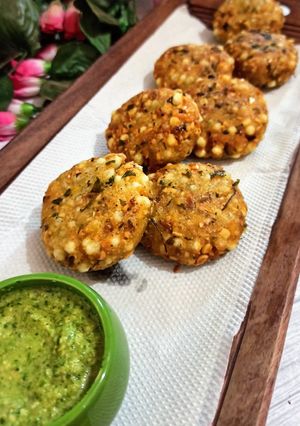 फराली साबूदाना वड़ा (farali sabudana vada recipe in Hindi) रेसिपी मुख्य फोटो